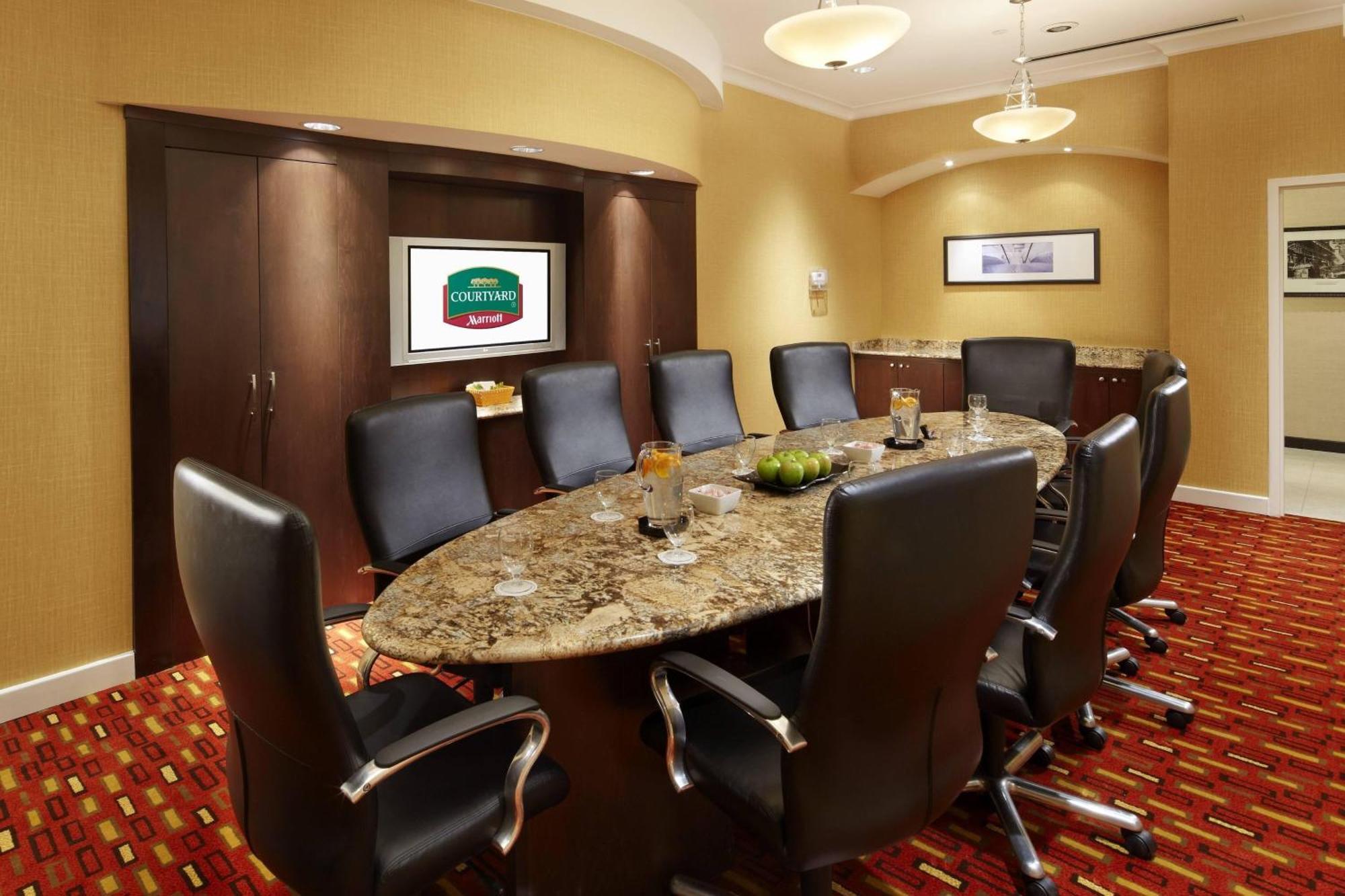 Courtyard By Marriott Pittsburgh Waterfront Hotel West Homestead